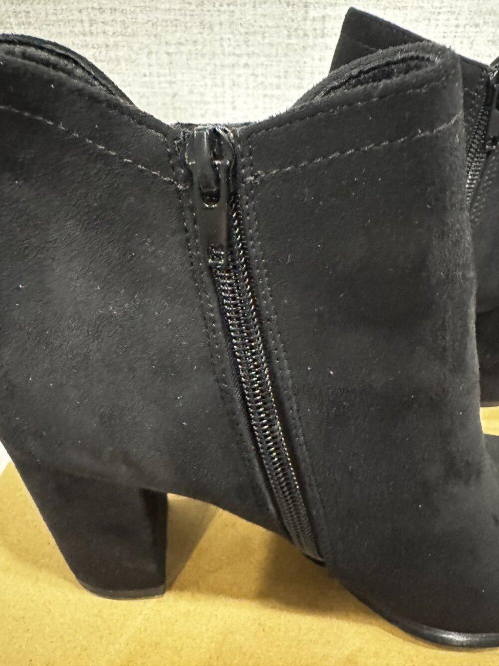 Newbella Black Suede Pointed Toe Bootie | 3" Block Heel | Side Zip | 8.5 NIB - Picture 5 of 9